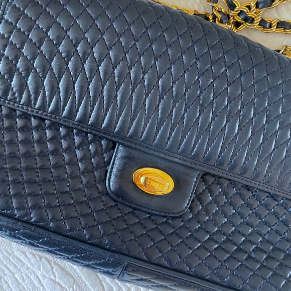 BALLY Vintage 1990’s Navy Double Flap Quilted Shoulder/Crossbody Bag | Italy - Picture 8 of 17